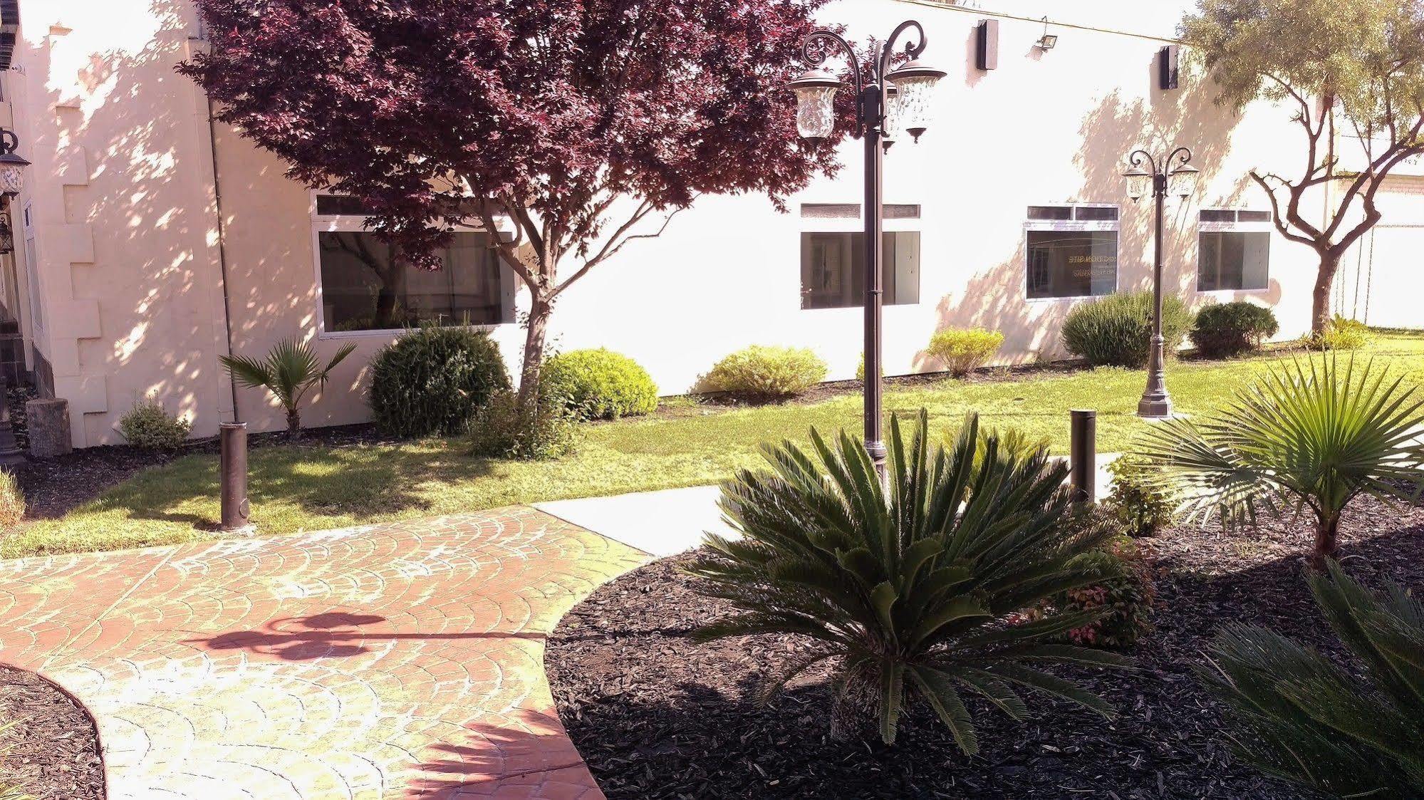 Surestay Plus Hotel By Best Western Sacramento Cal Expo Bagian luar foto